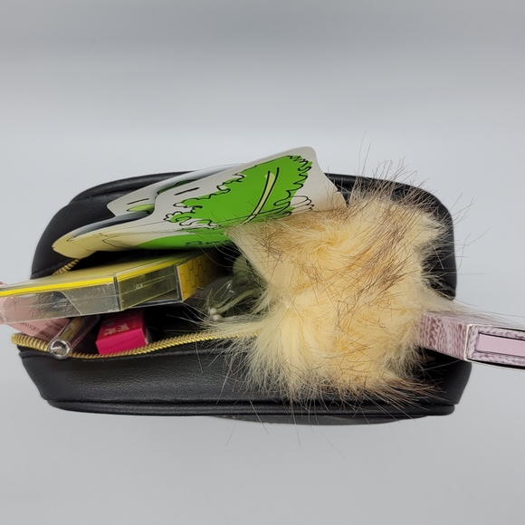 Make-up variety bundle $210 value - Picture 3 of 3